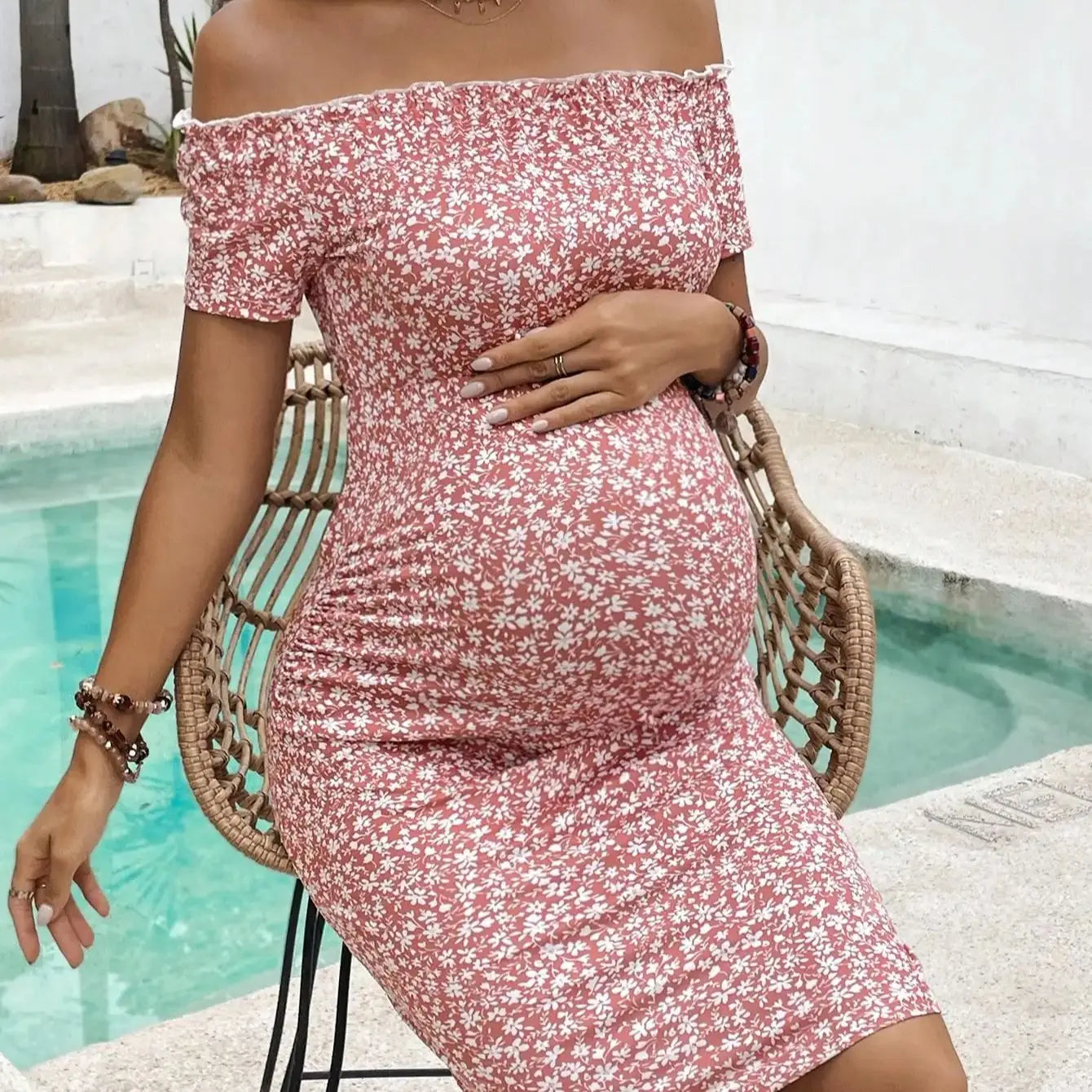 2024 summer Korean version of the new slimming fashion line shoulder floral skirt temperament maternity dress