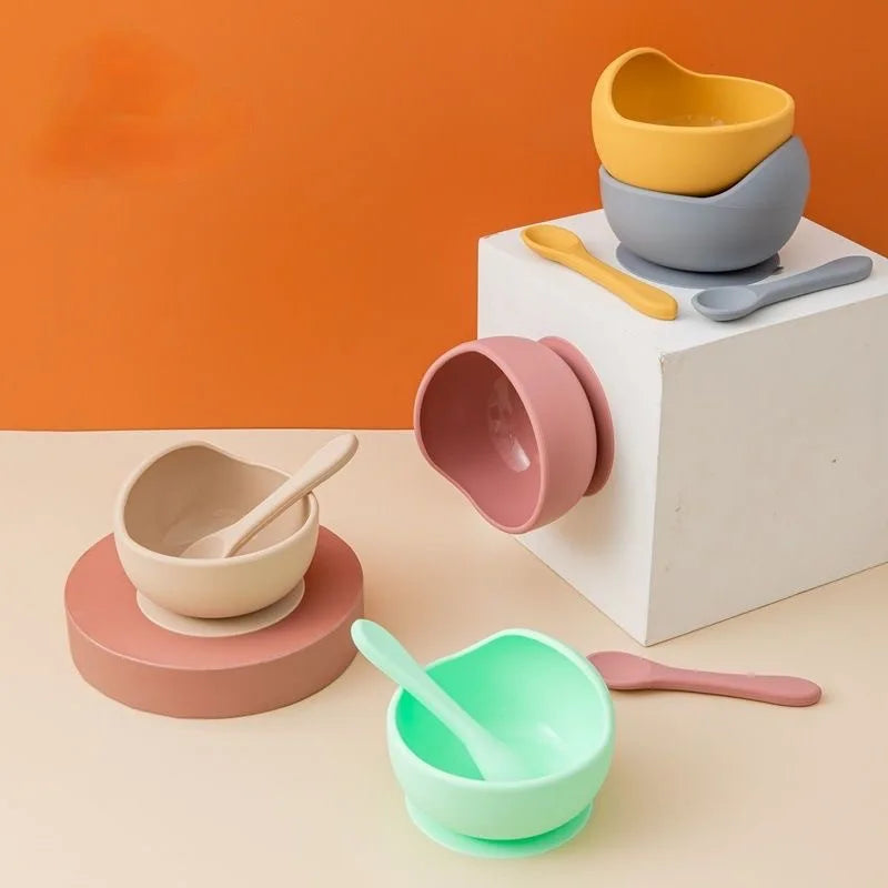 Customized Baby Silicone Feeding Set with Suction Cup Personalized Name Dish Divided Plate Bowl Spoon Cute Kid Eating Tableware