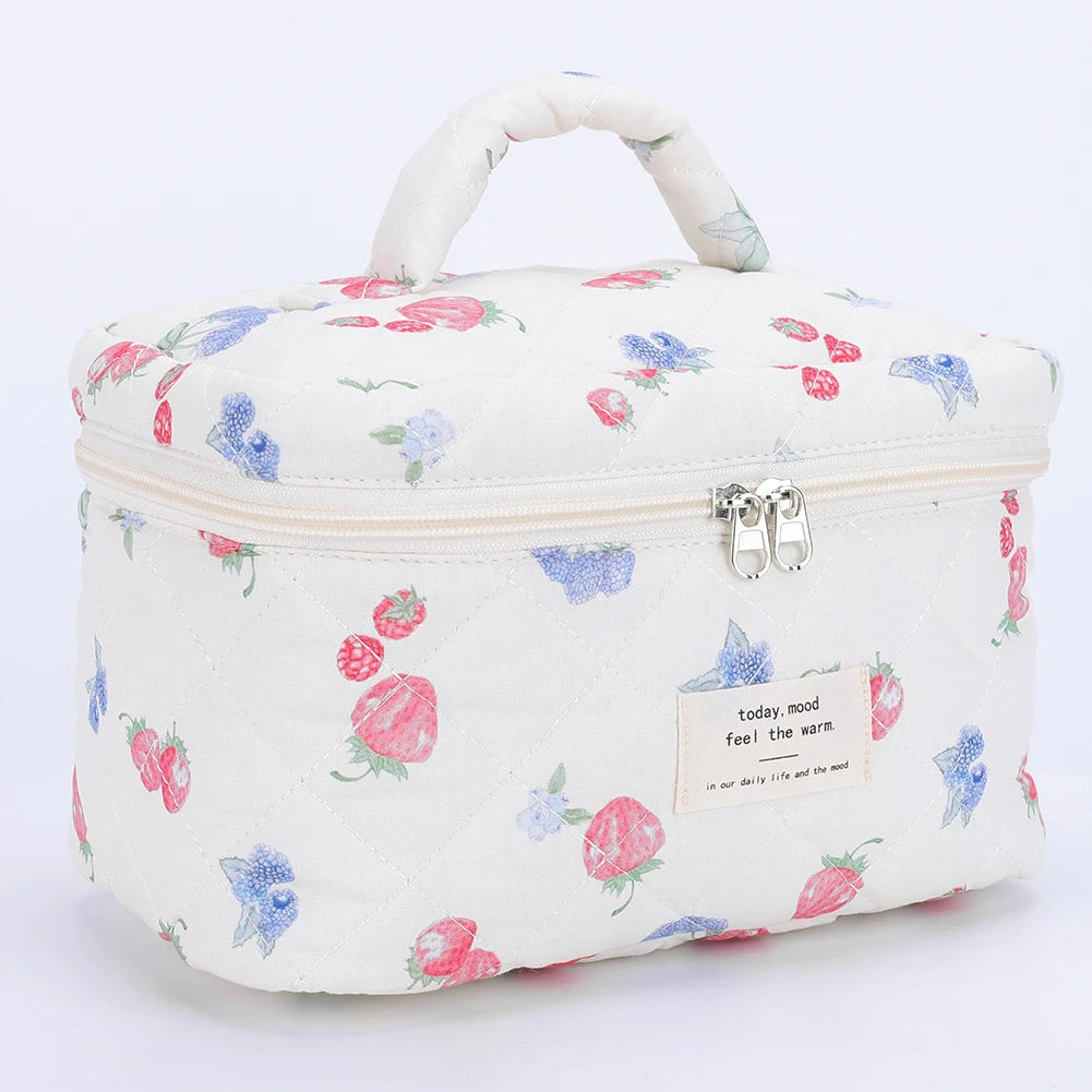 3Pcs Padded Makeup Bag Large Capacity Quilting Storage Bag Strawberry Print Adorable Padding Skincare Pouch Ladies Trip Bag