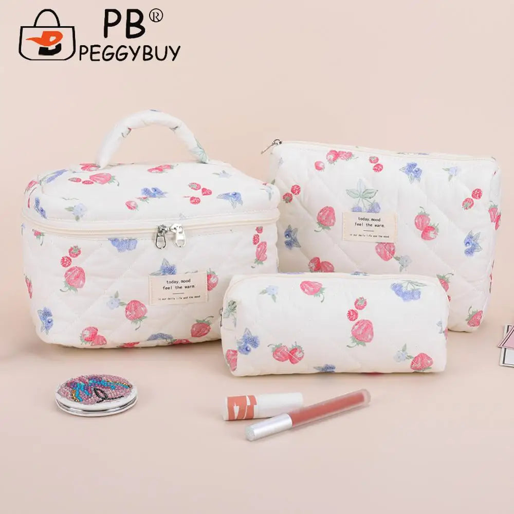 3Pcs Padded Makeup Bag Large Capacity Quilting Storage Bag Strawberry Print Adorable Padding Skincare Pouch Ladies Trip Bag