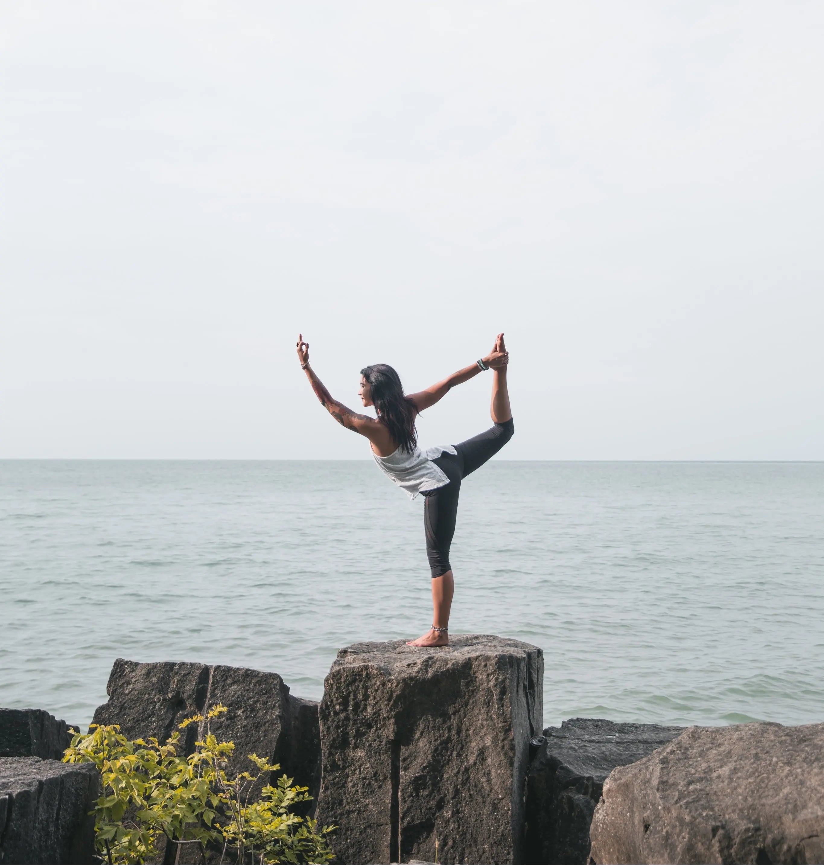 15-Minute Power Yoga: Fast & Effective Full-Body Workout at Home Nova Trendz