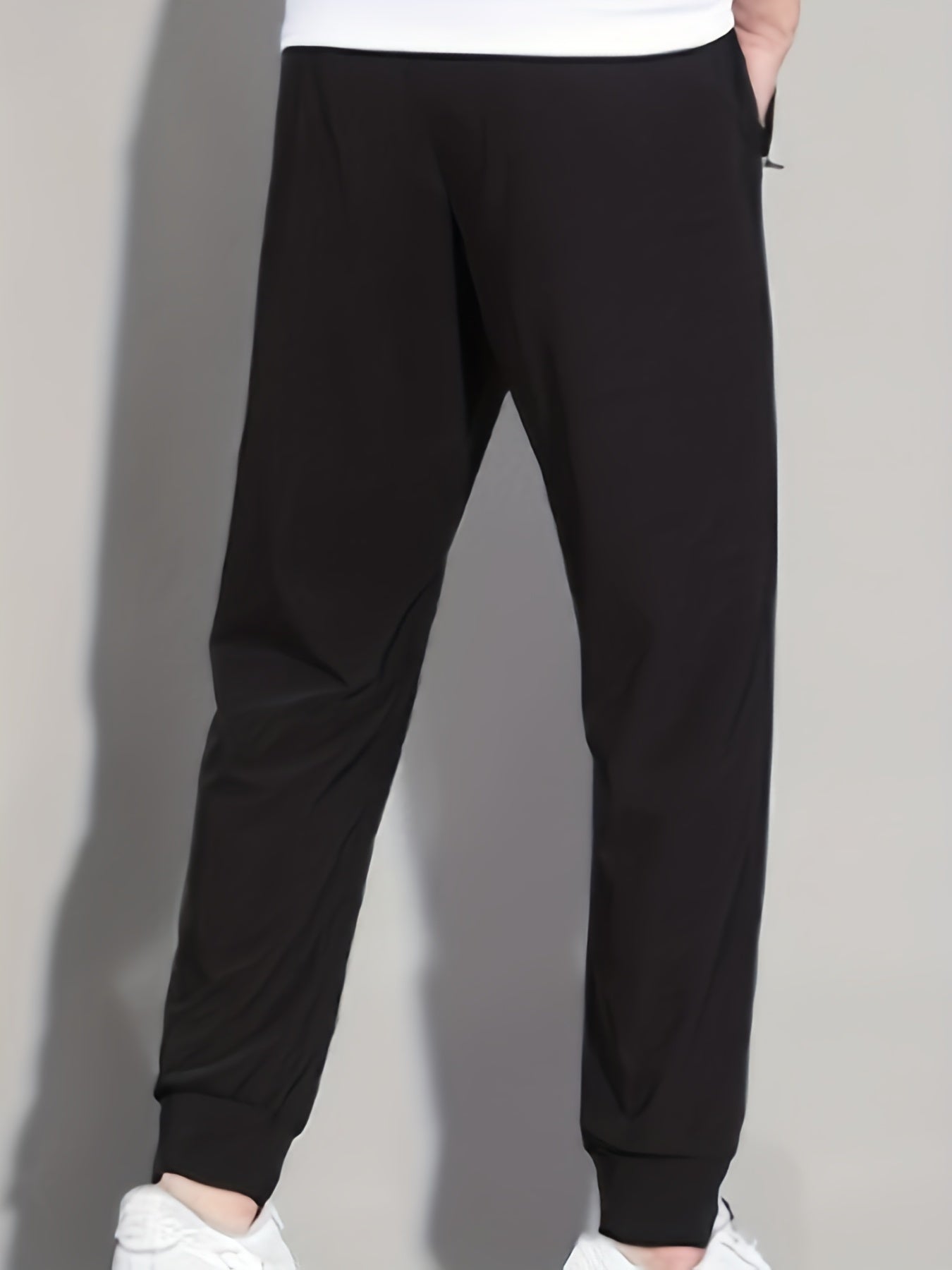 Men's Quick Drying Breathable Pants Sports Zipper Pocket Elastic Waist Drawstring Lightweight Jogger Pants For Exercise Running