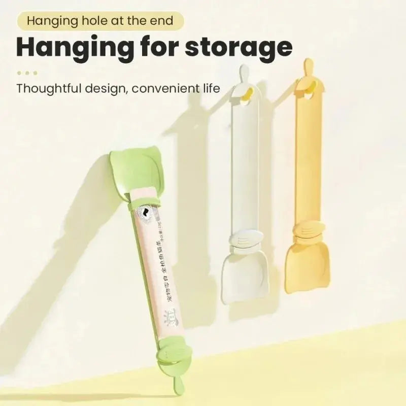 1/3PCS Cat Strip Feeder Spoon Long Handle Lickable Wet Food Feeder for Cats Pet Meat Mud Food Squeeze Dispense Spoon Pet Supplie - Nova Trendz